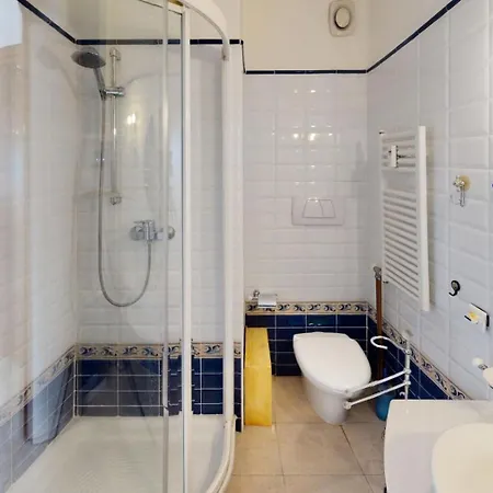 La Cuse - Giotto - Joli Studio Avec Grande Terrasse Vue Mer Et Garage Prive Mae-9634 *